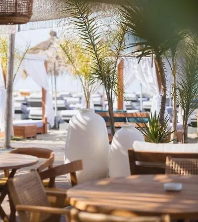 Nikolas House Apartamento *