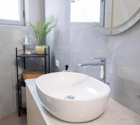 Nikolas House Vlorë