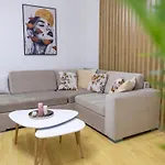 Nikolas House Lejlighed