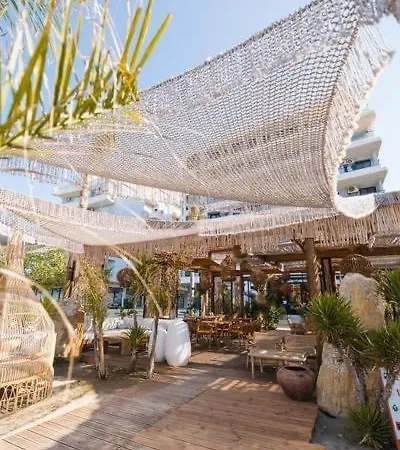 Lägenhet Nikolas House