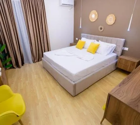 Nikolas House Apartment *
