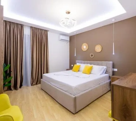 Nikolas House * Vlorë