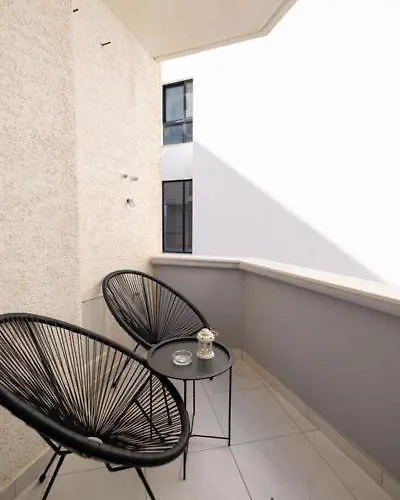 Nikolas House Daire Avlonya