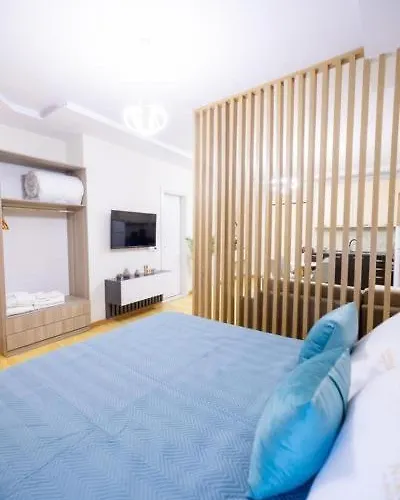 Nikolas House Apartment *