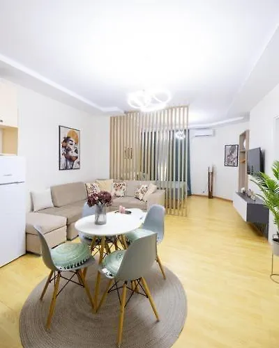 Nikolas House Apartment